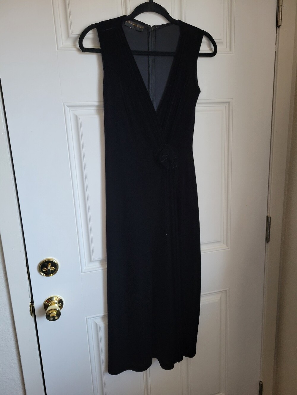 Jessica McClintock Black Velvet Sleeveless Midi Dress